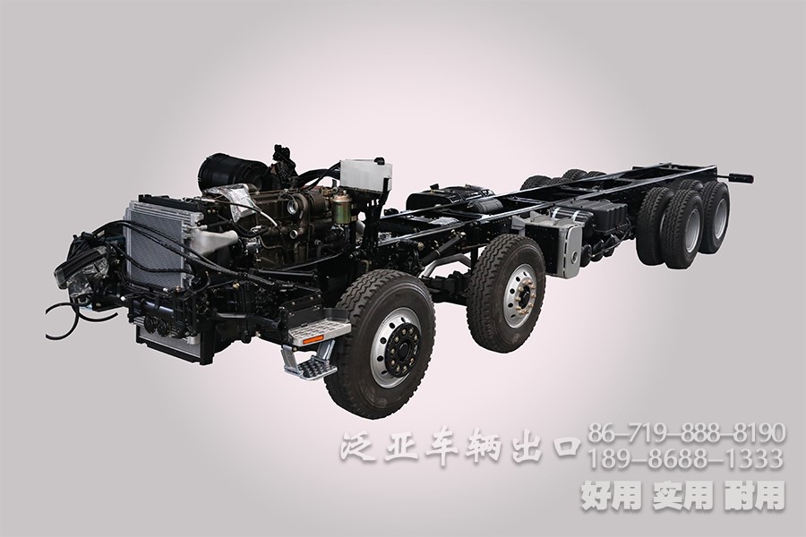 东风8x4平板运输车三类底盘、东风大马力越野运输车底盘